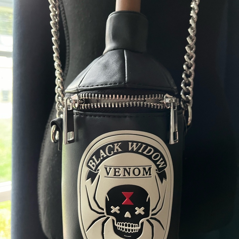 Fine by me, Halloween handbag, black widow venom bag just perfect for Hallowee - Picture 6 of 7